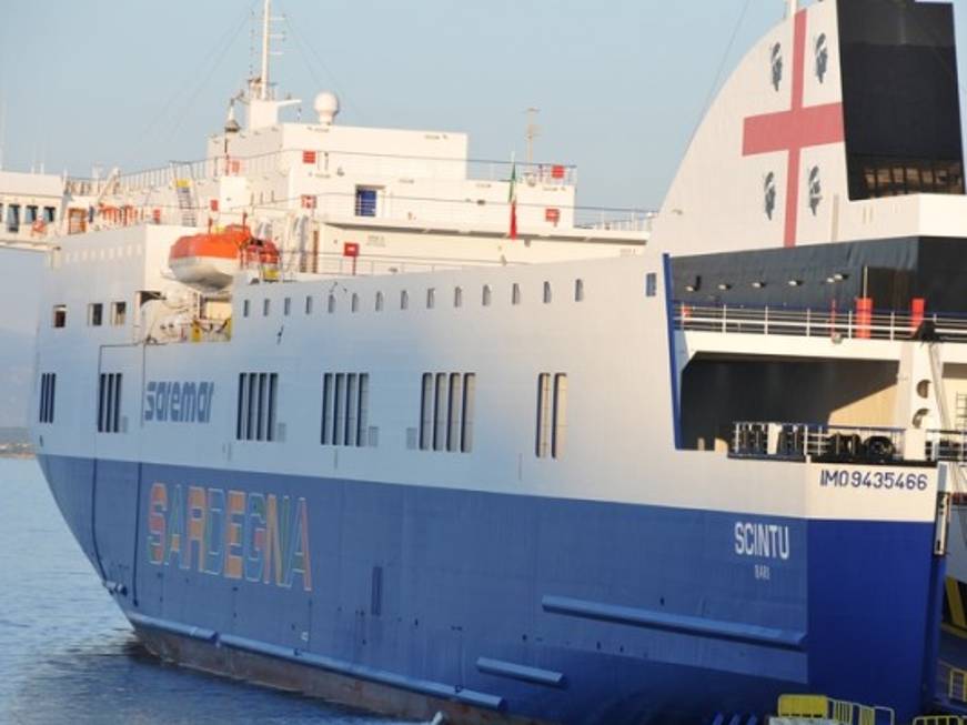Sardegna: una legge per creare una flotta di 8 traghetti