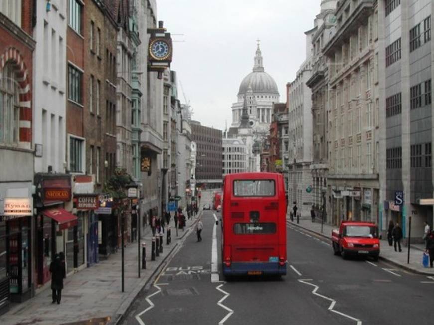 Brexit, tutto alla rovescia: in Uk calano gli arrivi ma crescono le partenze