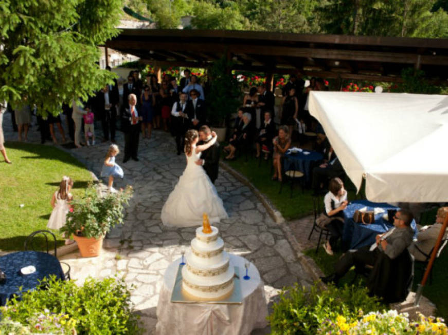 Matrimoni nelle Marche: Wedding in Sibillini conquista l’America