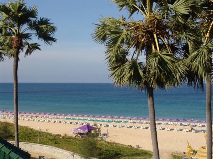 Inondazioni nel Sud della Thailandia, chiuse le spiagge delle isole