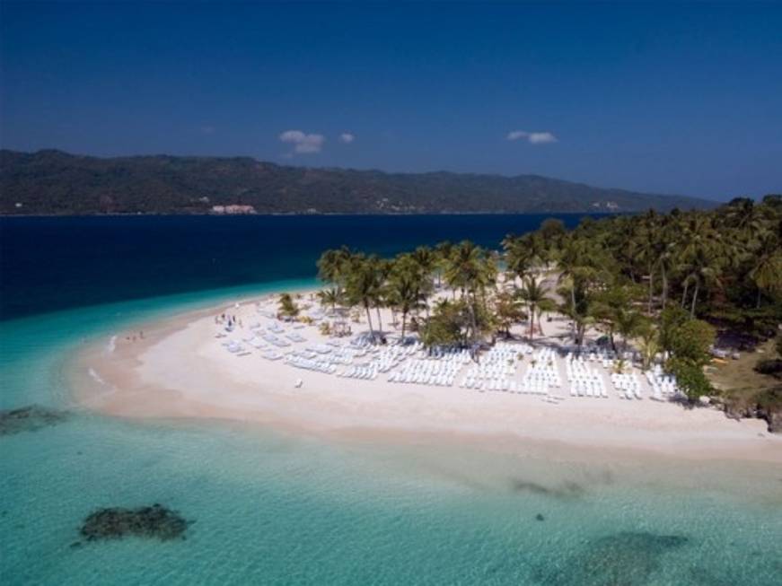 Caraibi: le entrate valutarie aumentano più dei turisti