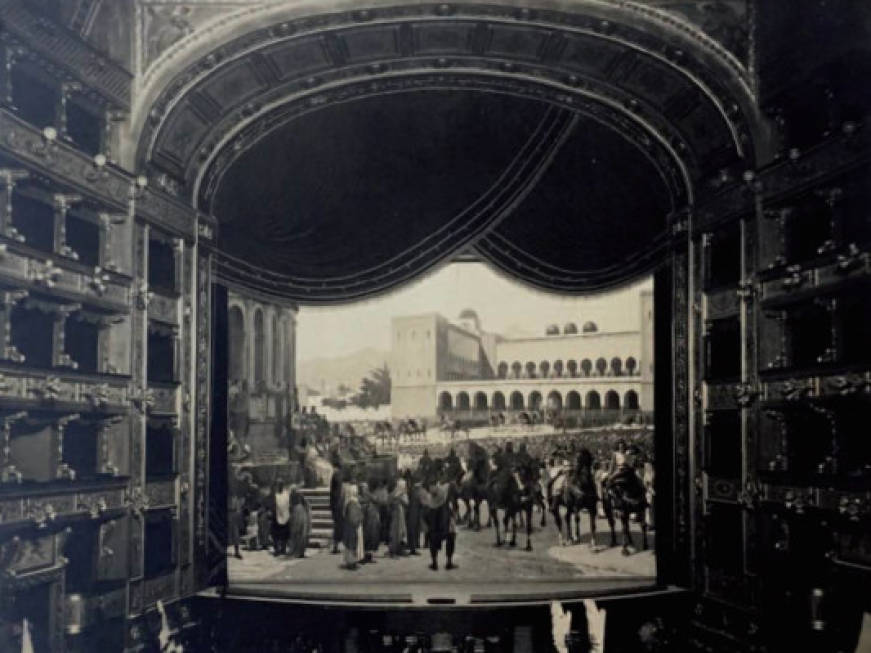 Volotea sostiene il restauro del sipario del Teatro Massimo di Palermo