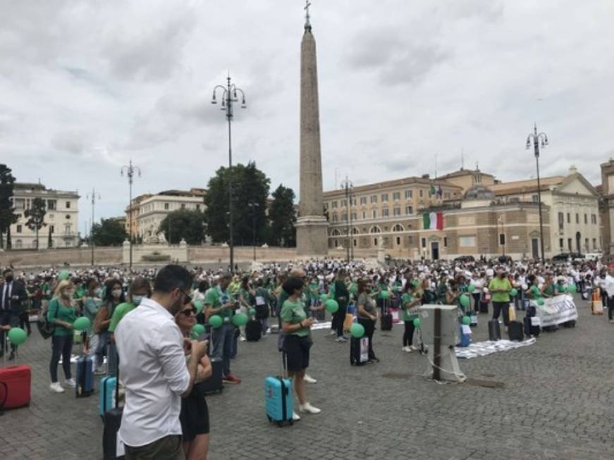 Scarsa liquidità e poche certezze: tutte le denunce degli agenti in piazza Scarsa liquidità e poche certezze: tutte le denunce degli agenti in piazza
