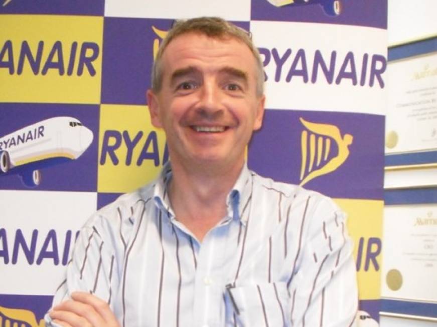 Ryanair lancia la sfida a Iag, Lh e Air France per la Ice Bucket Challenge