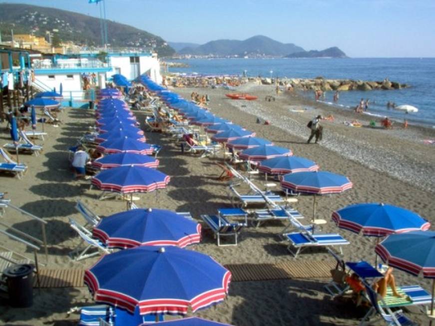 Confesercenti: estate italiana da record, ora la politica sostenga le imprese del turismo