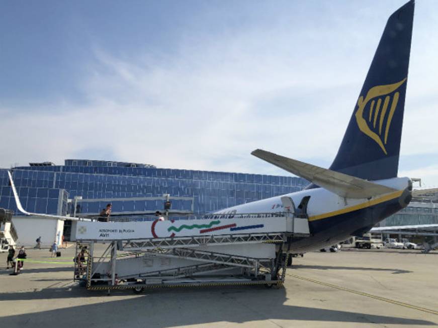 Ryanair, tornano i numeri pre pandemia: ad aprile oltre 14 milioni di passeggeri