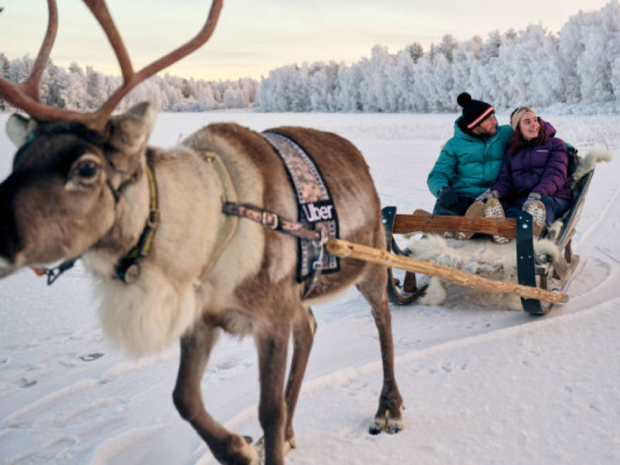 Uber lancia la prima corsa (gratis) in slitta trainata da renne a Rovaniemi