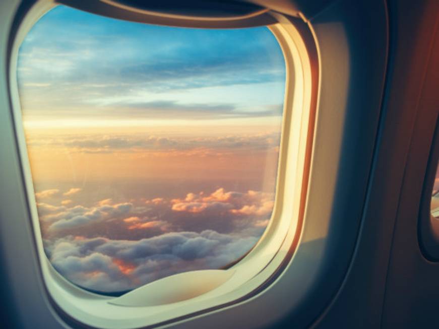 Turbolenze in volo: i consigli dei piloti su come affrontarle