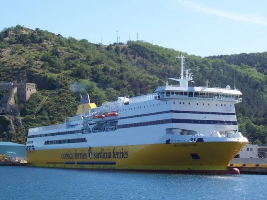 Tour de France: la carovana viaggia sulle navi Corsica Ferries
