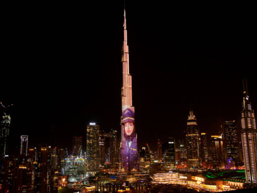 Etihad illumina il Burj Khalifa di Dubai