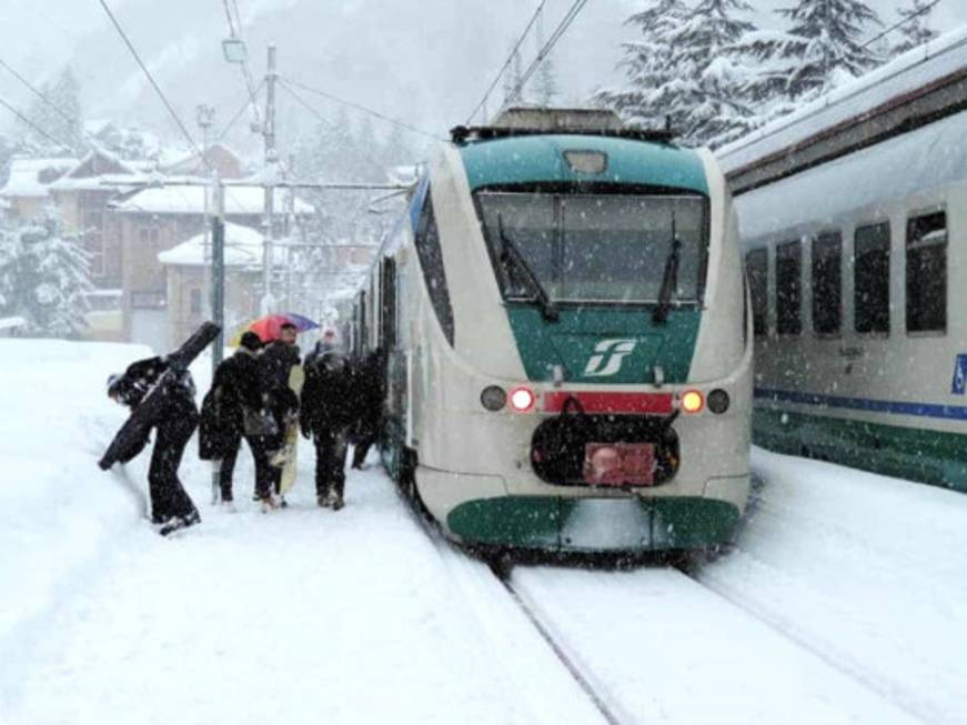 Maltempo, ancora caos per i treni. Bloccata la A1