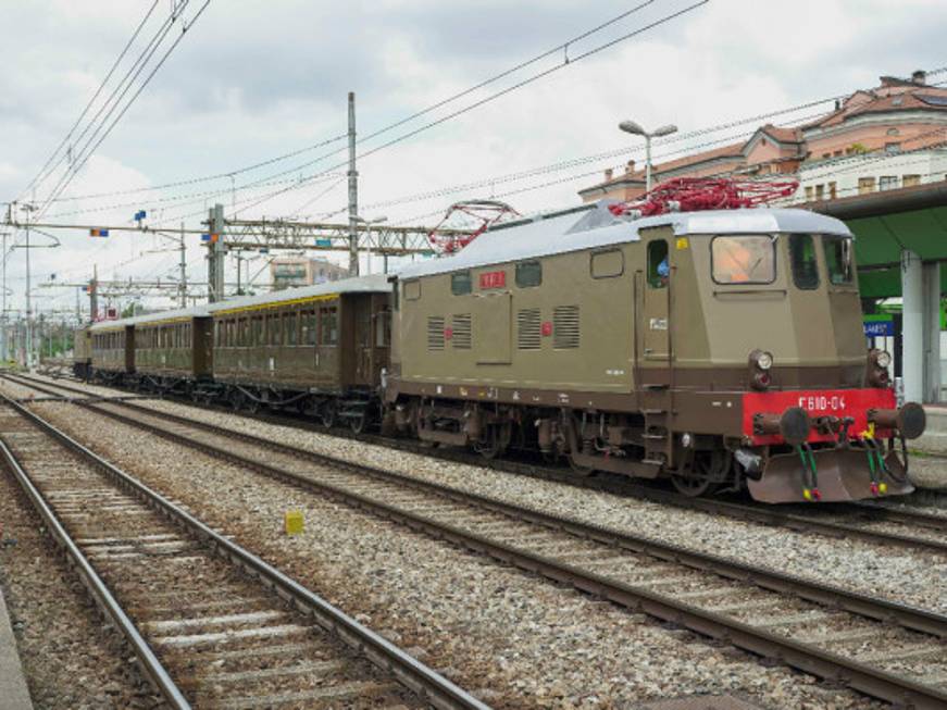 Da Milano al Lago Maggiore come negli anni '20: torna il treno storico di Trenord