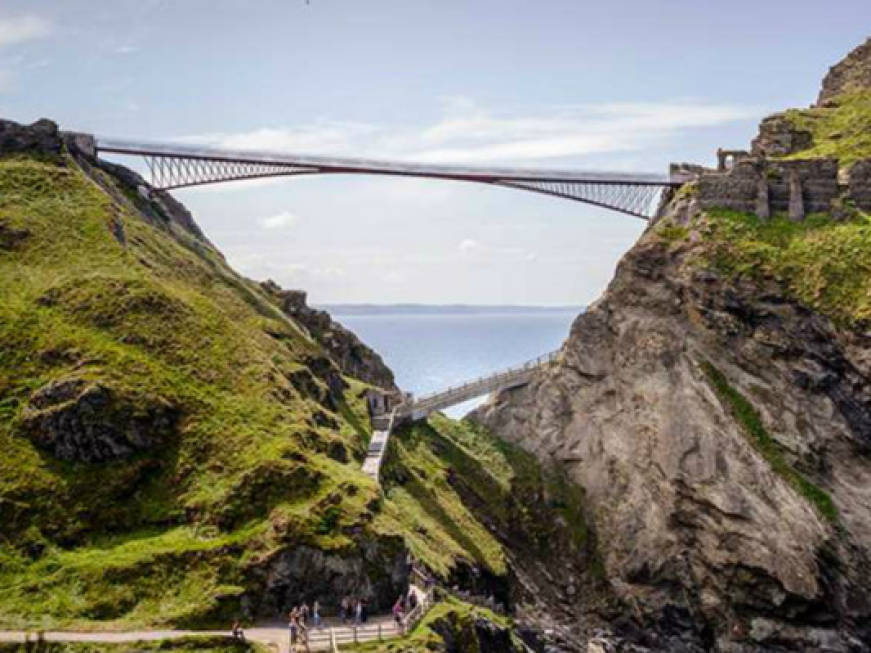 Il ponte sospeso per raggiungere re Artù: la nuova passerella verso Tintagel