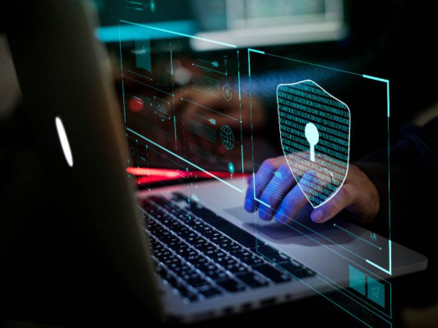Sicurezza digitale in viaggio: i consigli per difendersi dagli hacker