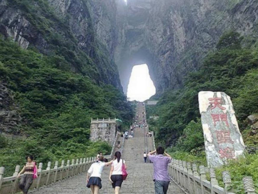 In Cina la porta del Paradiso da 999 scalini