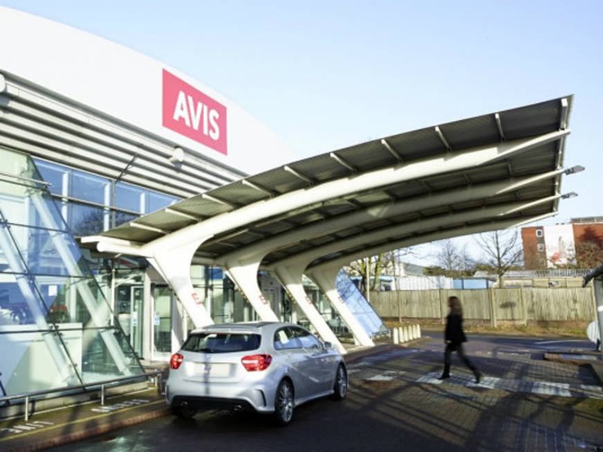 FlyValan, partnership con Avis