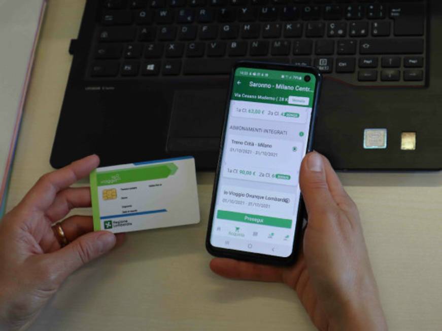 Trenord abbandona la carta: solo biglietti elettronici