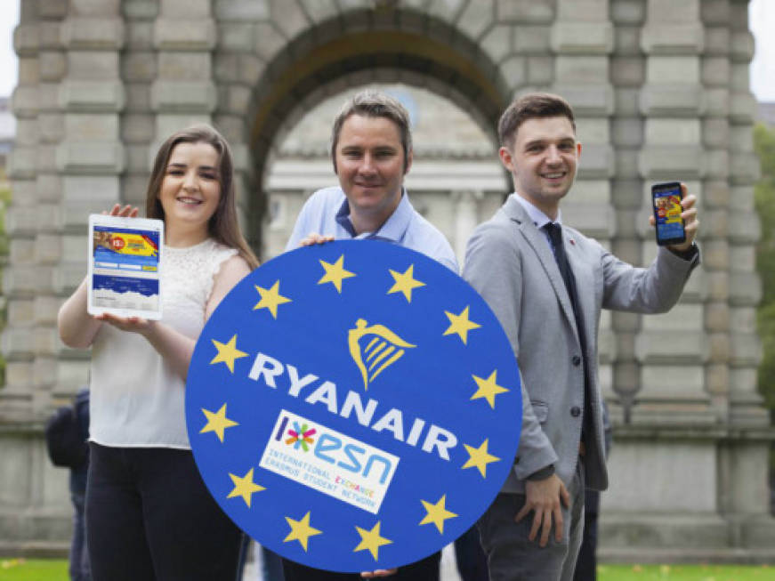 Ryanair, rinnovato l'accordo per gli studenti Erasmus