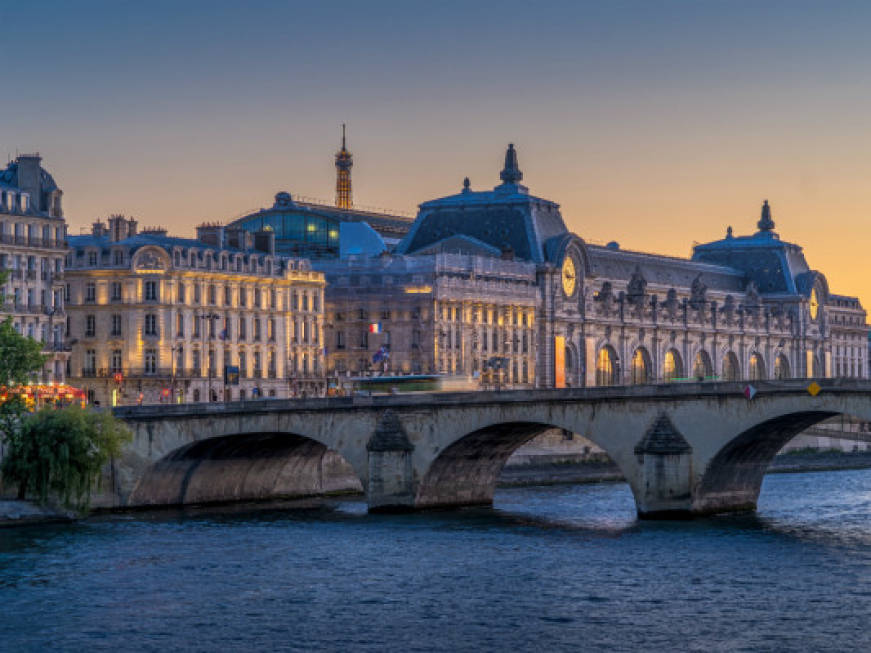 GlobalData: la Francia torna regina del turismo, previsti 93,7 milioni nel 2025