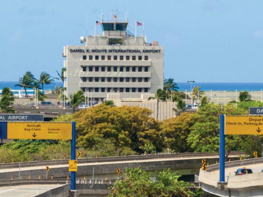 Hawaii, l&amp;#39;eruzione del vulcano Kilauea non ferma l&amp;#39;aeroporto di Honolulu