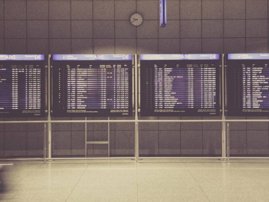 Strada ancora in salitaper il trasporto aereo