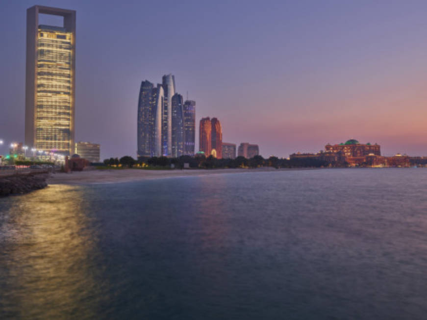 Abu Dhabi taglia le tasse per favorire gli investimenti nel settore dei viaggi