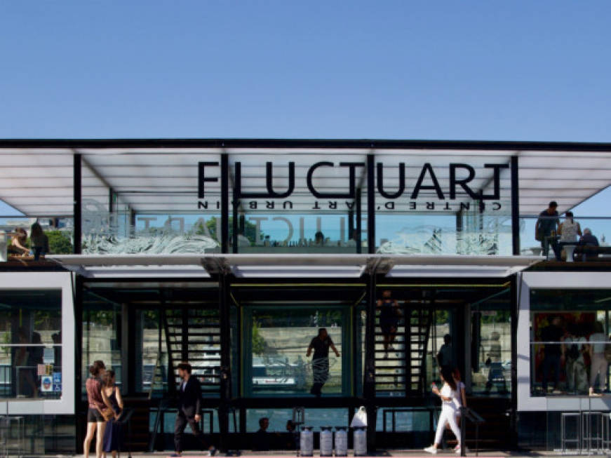 Fluctuart: il nuovo museo di Parigi che naviga sulla Senna