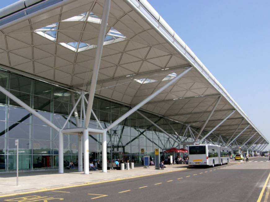 Stansted cambia look, 600 milioni di sterline per il restyling