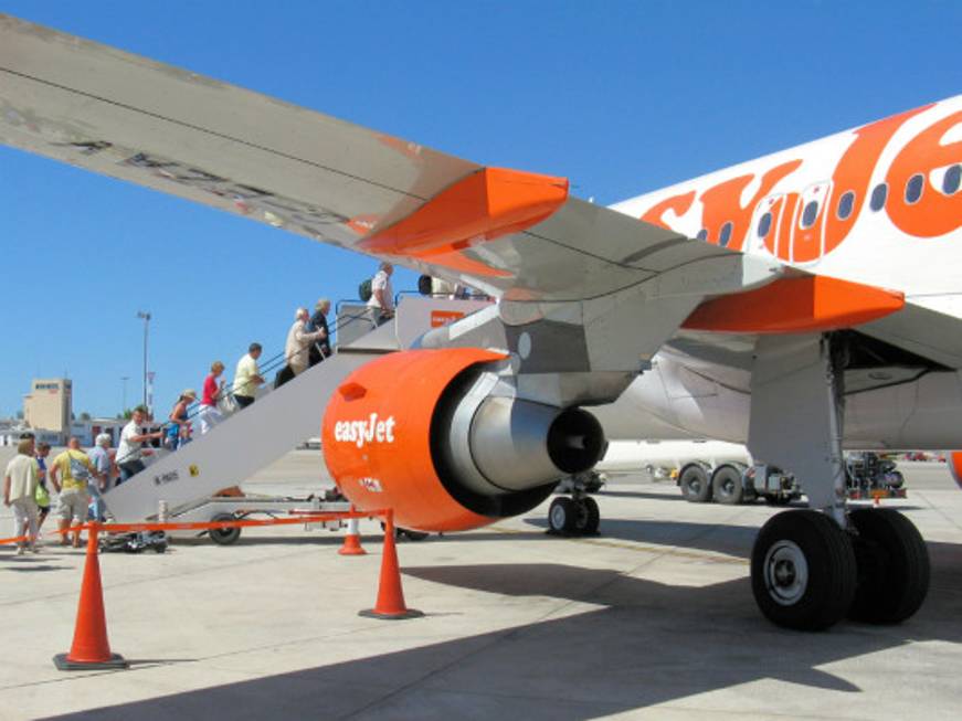 Carte d'imbarco su mobile per easyJet: sei aeroporti per la fase di test