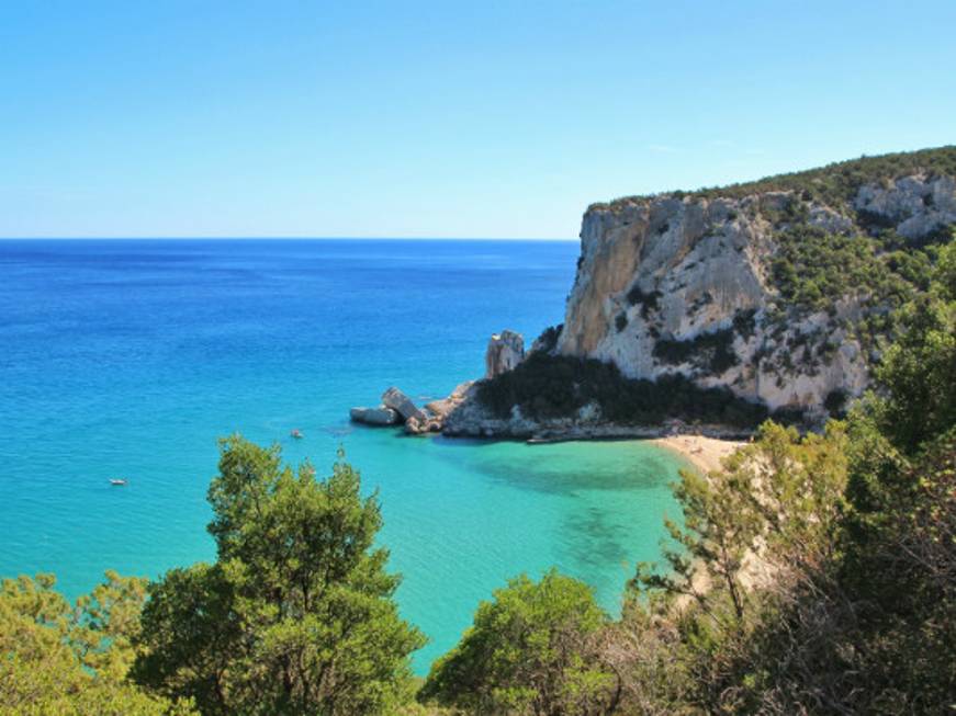 Caro prezzi in Sardegna: &quot;Le spiagge Bandiera Blu non bastano ad attrarre i turisti&quot;