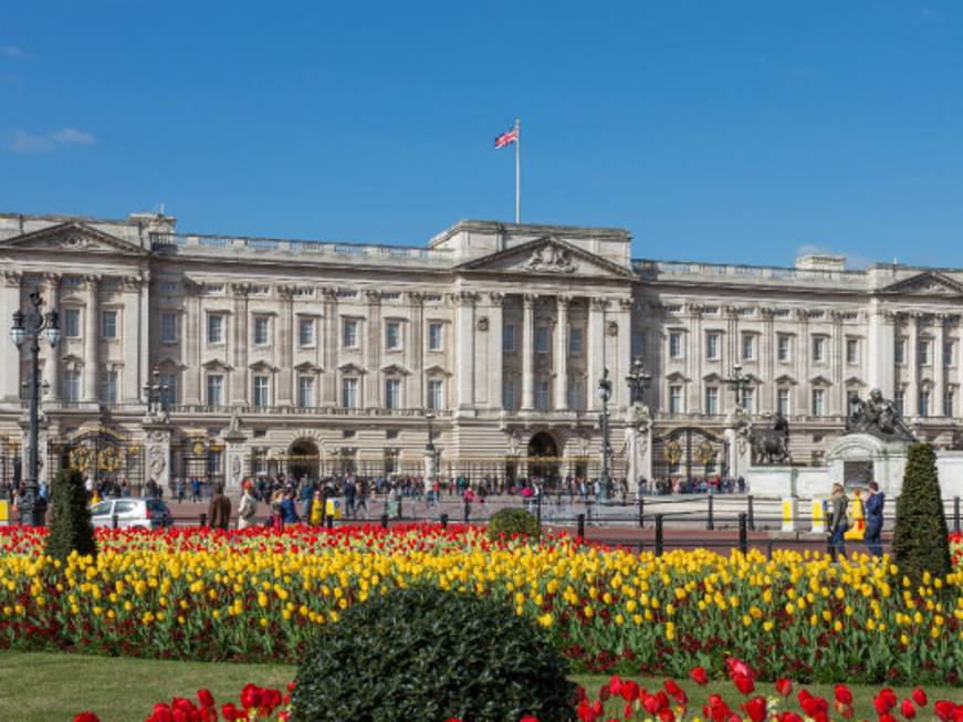 La regina è in vacanza e Buckingham Palace apre le stanze private