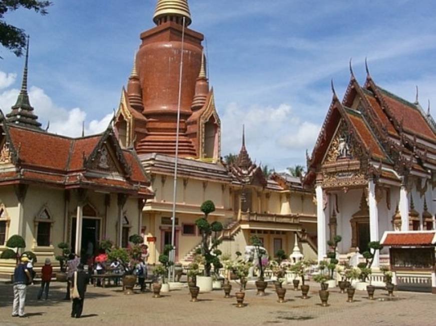 Ridotto il coprifuoco in Thailandia, servizi e siti turistici operativi