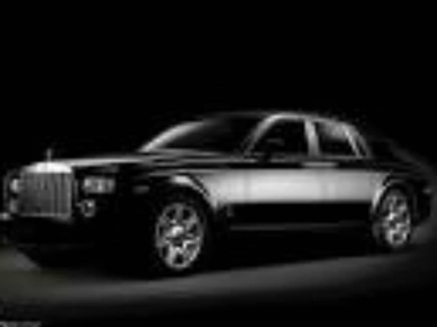L&amp;#39;albergo più ricco del mondo: 30 Rolls-Royce Phantom per il Louis XIII di Macao