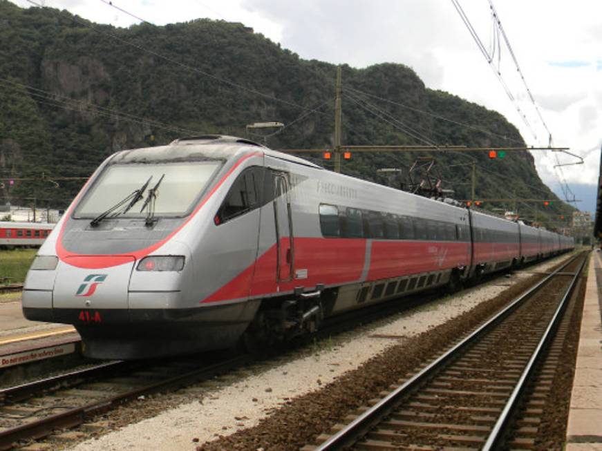 In viaggio con dedica, nasce la Carta Regalo Trenitalia