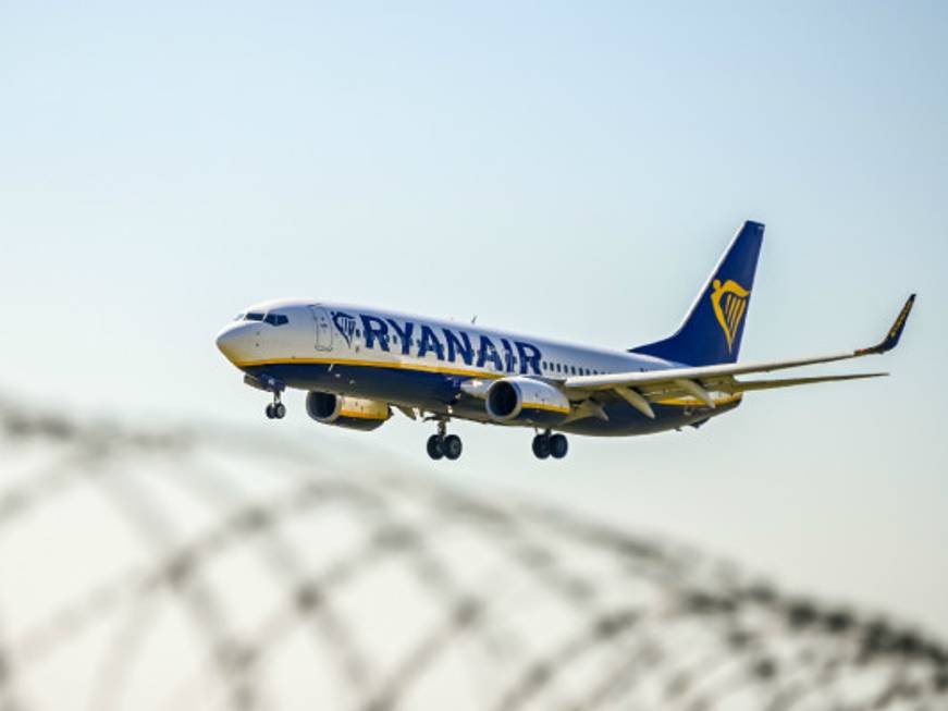 Ryanair dice addio ai biglietti a 9,99: “Quel low cost è ormai passato”