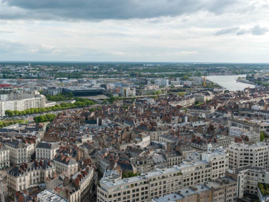 Francia, le nuove restrizioni in vigore