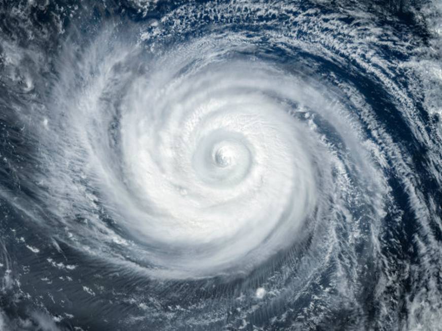 Usa, gli effetti dell’uragano Idalia in Florida: voli cancellati e scali chiusi a Tampa