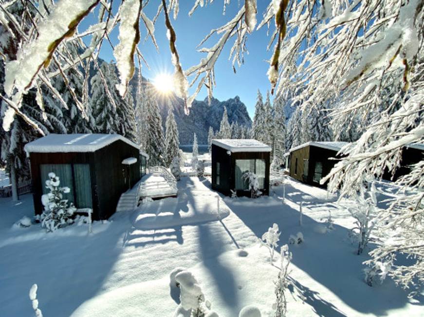 Skyview Chalets, arriva il glamping tra le nevi delle Dolomiti