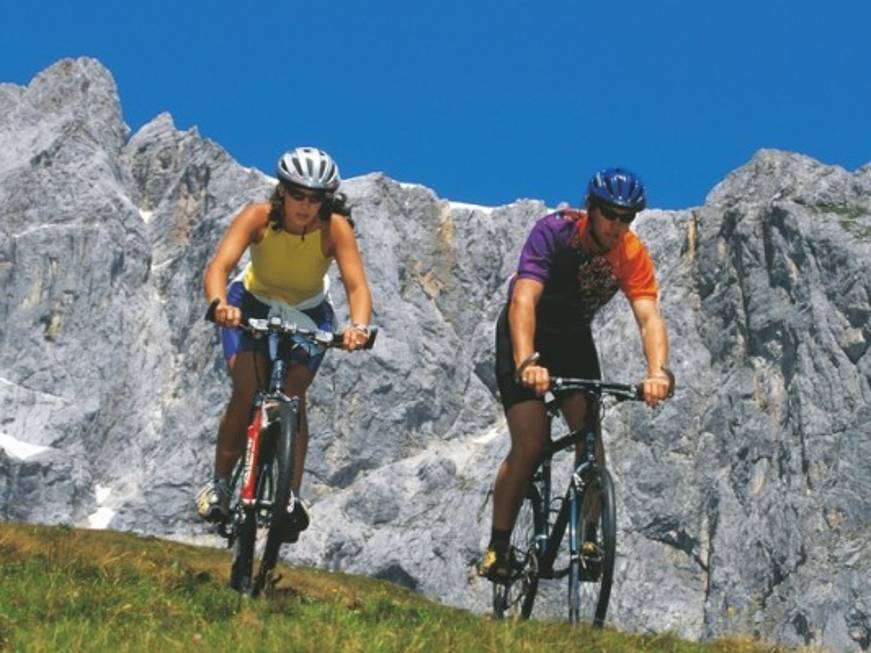 Viaggi in bicicletta per gruppi e individuali con Evolution Travel