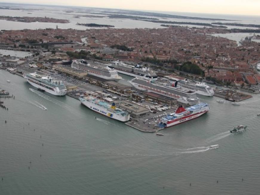 Venezia, nuova associazione per difendere e sviluppare le crociere