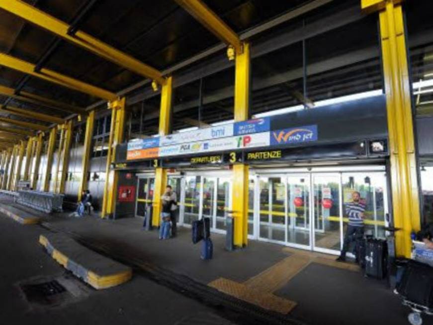 Martedì nero dei trasporti, sciopero negli aeroporti