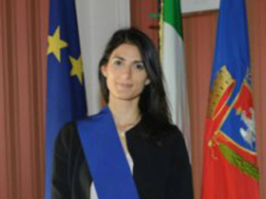 Roma, Raggi: “Pronti ad aprire un tavolo a sostegno degli operatori del turismo”