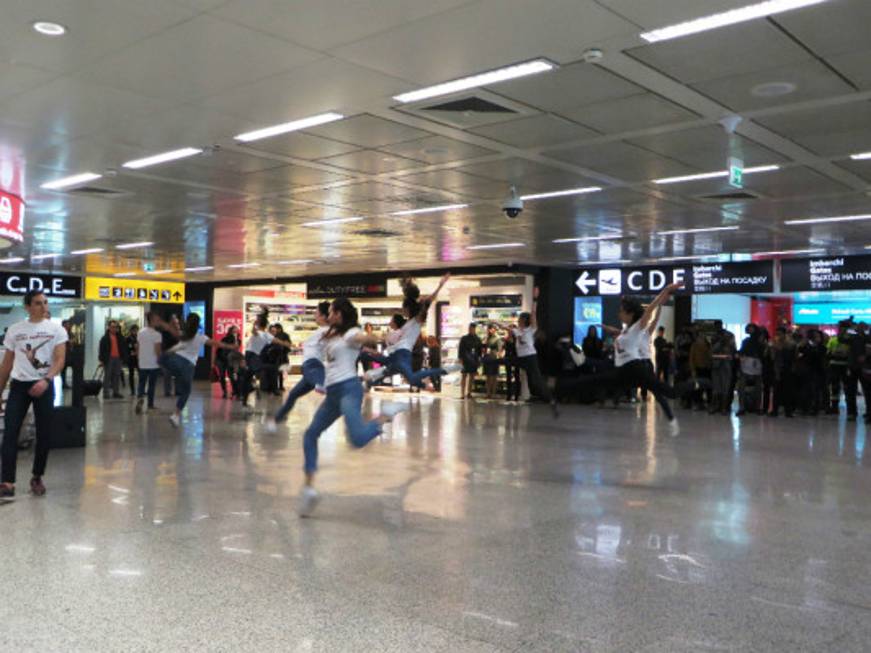 Fiumicino, flash mob per presentare il nuovo spettacolo Mediterranea