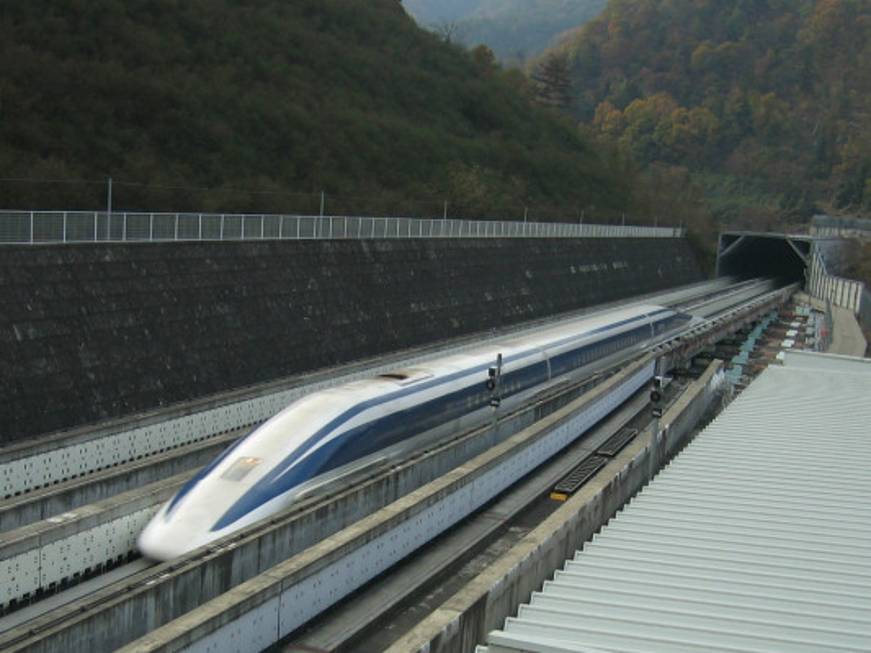 Viaggi in treno, l’incredibile corsa verso il futuro