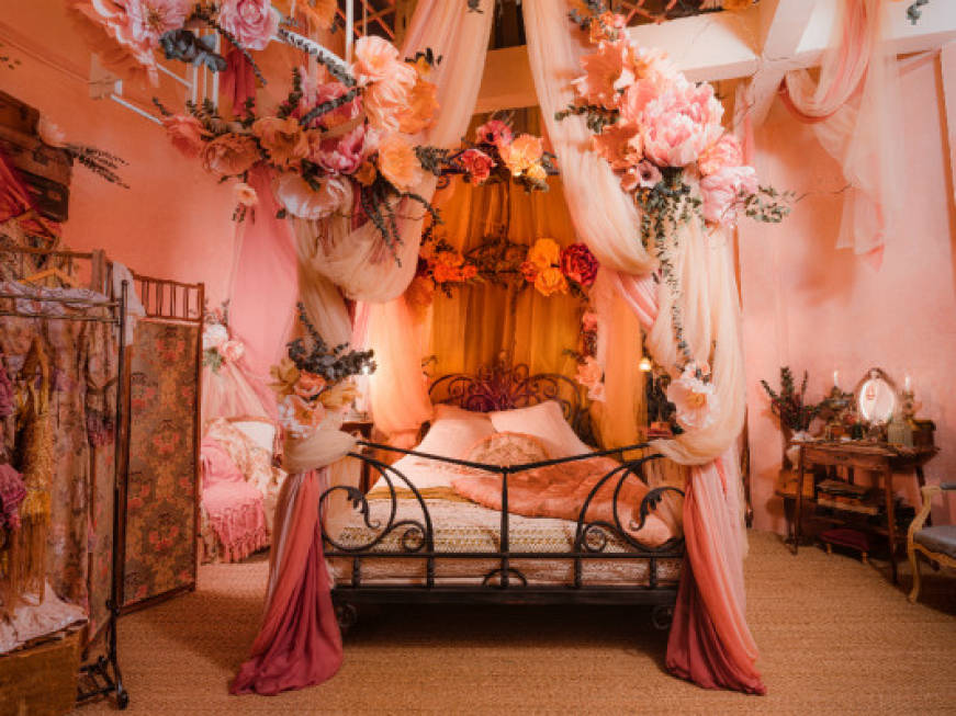 Parigi: con Airbnb il Moulin Rouge apre la sua stanza segreta