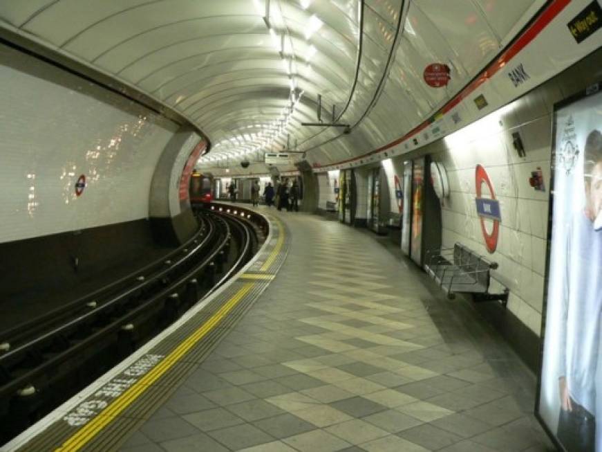 Londra celebra i 150 anni della Tube