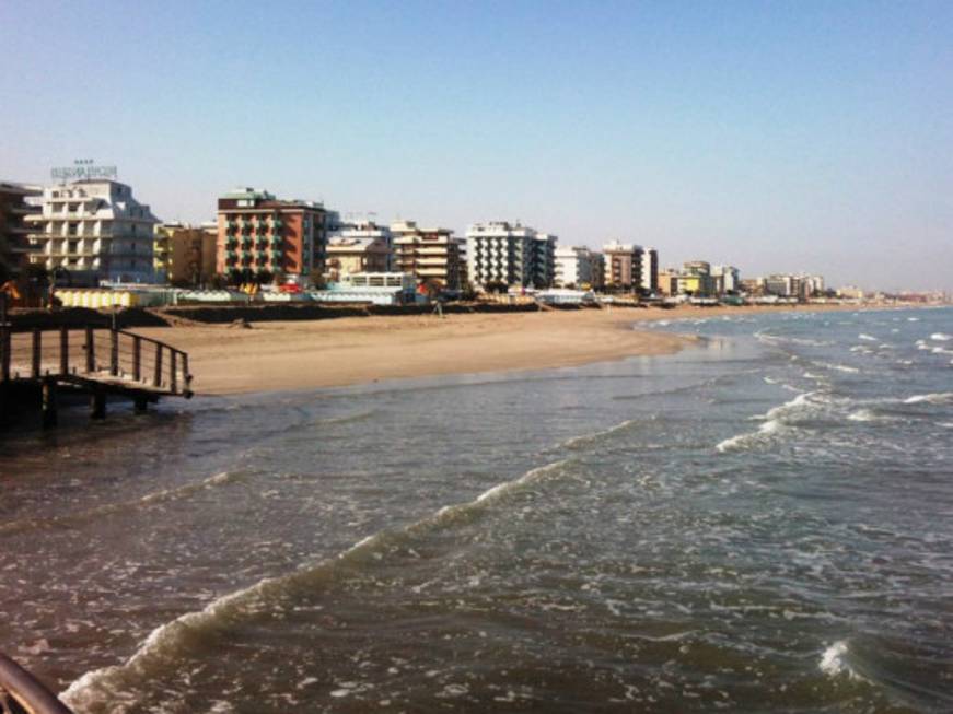Aiuti economici agli hotel che restano aperti nelle festività. L’iniziativa di Riccione