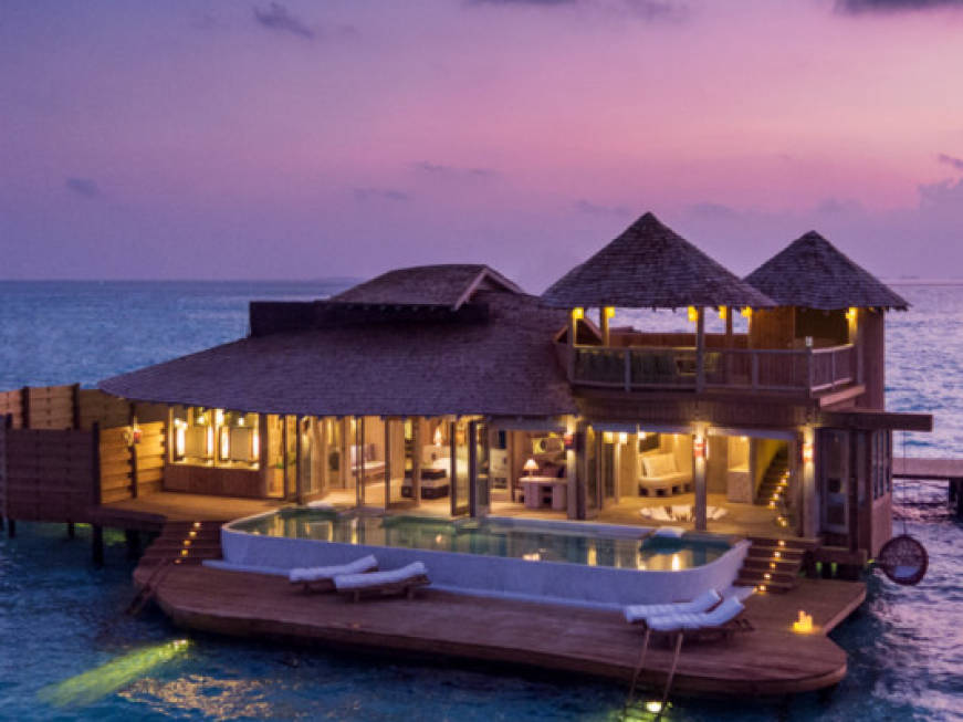 Maldive lusso al Soneva Jani, dal maggiordomo privato al tetto a scomparsa