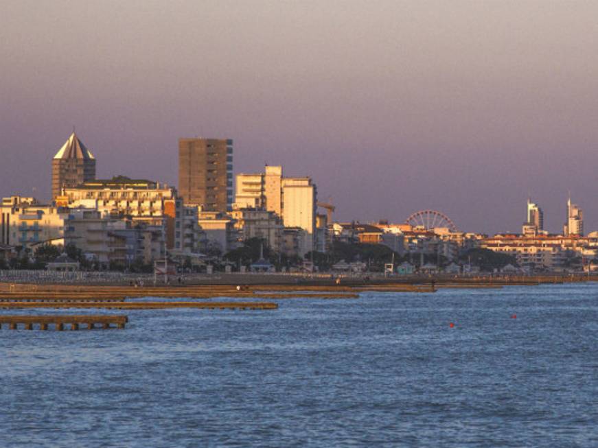 Veneto, a Jesolo manca personale per l’estate: si cercano 1.200 figure per gli alberghi