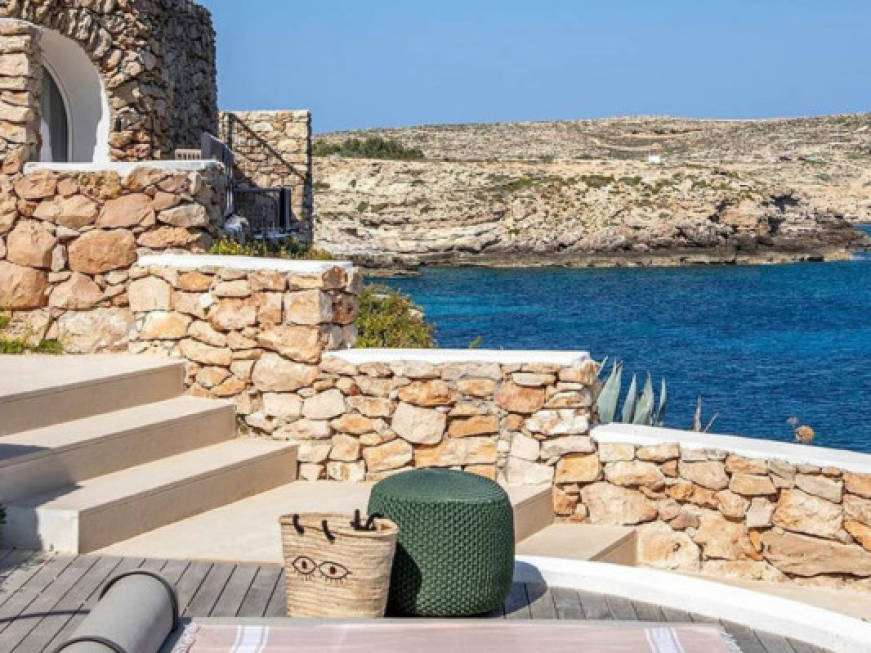 Un intero hotel in affitto in esclusiva: l’idea di Sporting Vacanze a Lampedusa